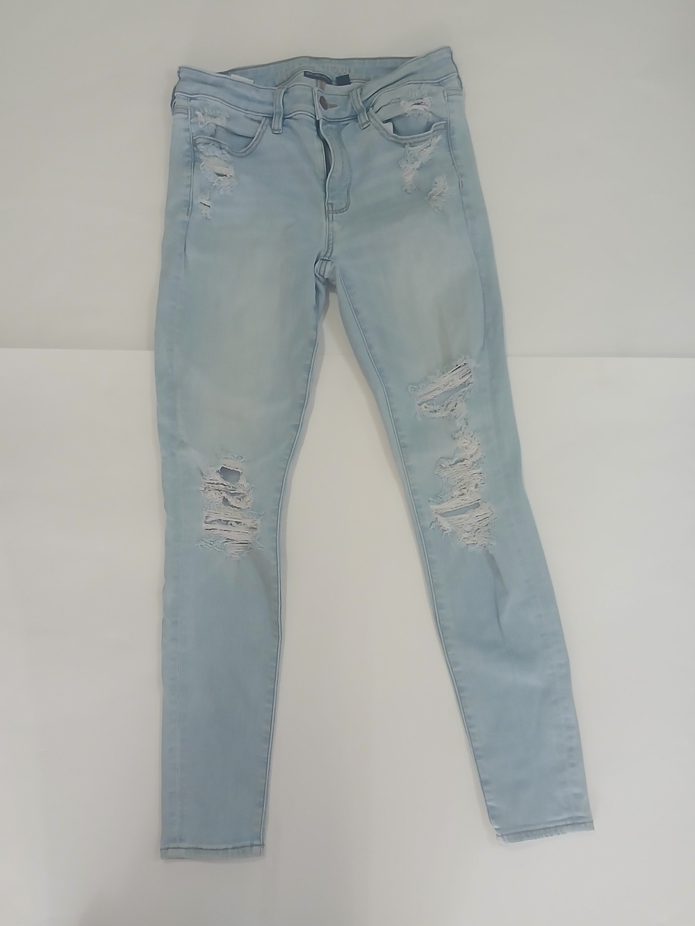 American Eagle Outfitters Light Blue Distressed Skinny Jeans